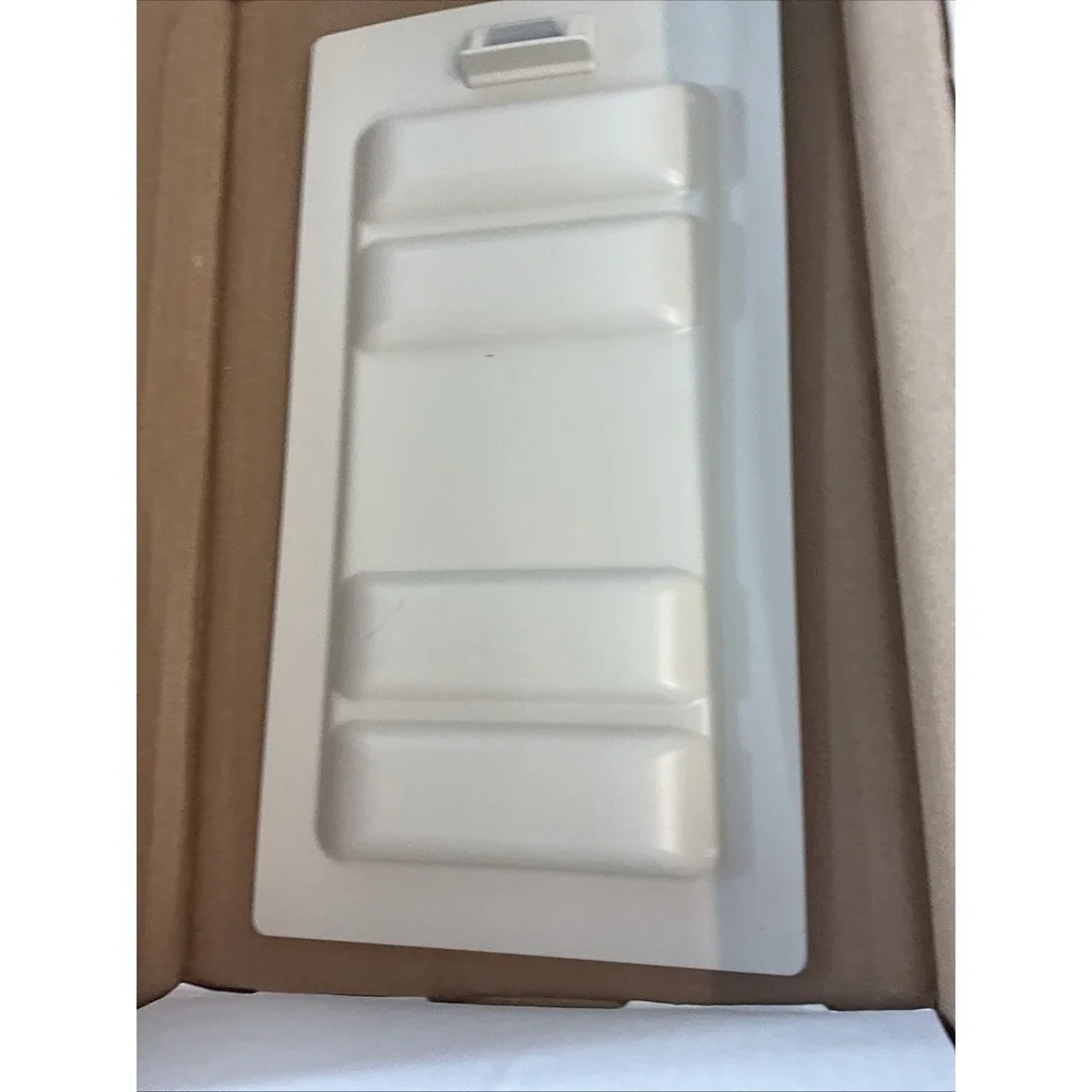 New Endura Flap Small White Double Flap for Dogs Energy Efficient All weather US